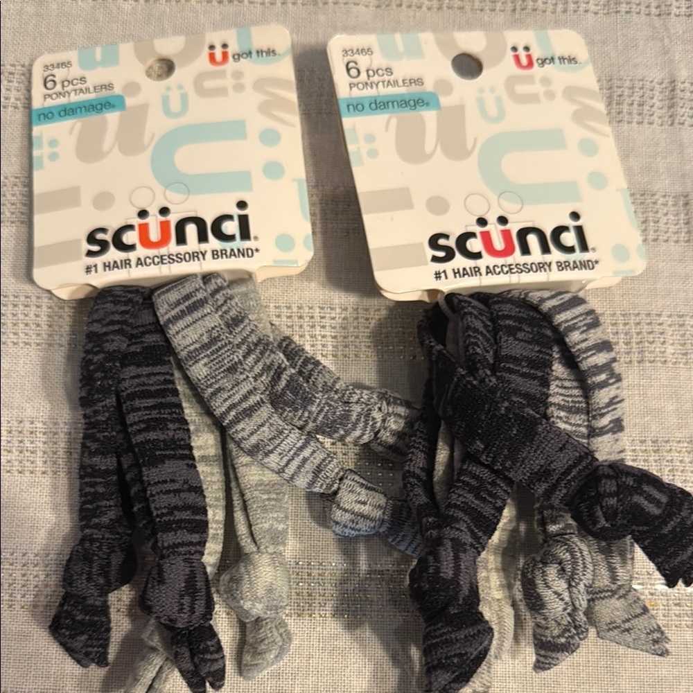 Scunci Gray and Black Crew Socks with Ribbed Texture